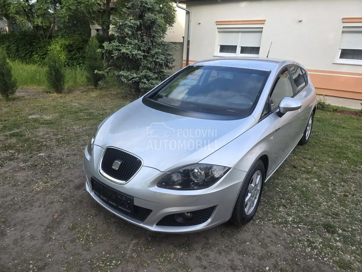 Seat Leon 2011 photo 2