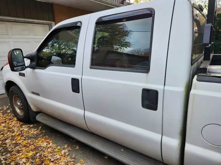 Ford F350 2004 photo 2