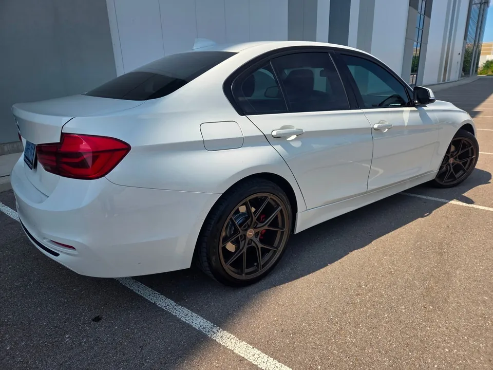 BMW 3Series 2017 photo 4