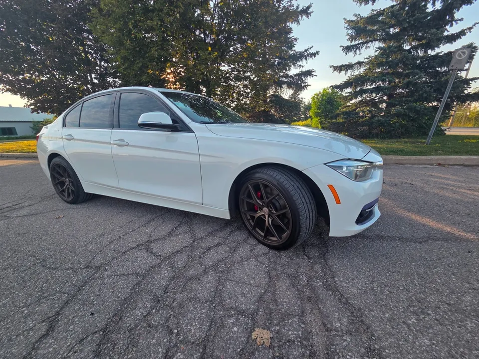 BMW 3Series 2017 photo 2