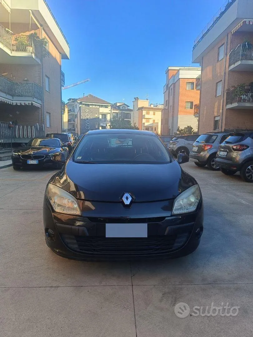 Renault Megane 2009 photo 2