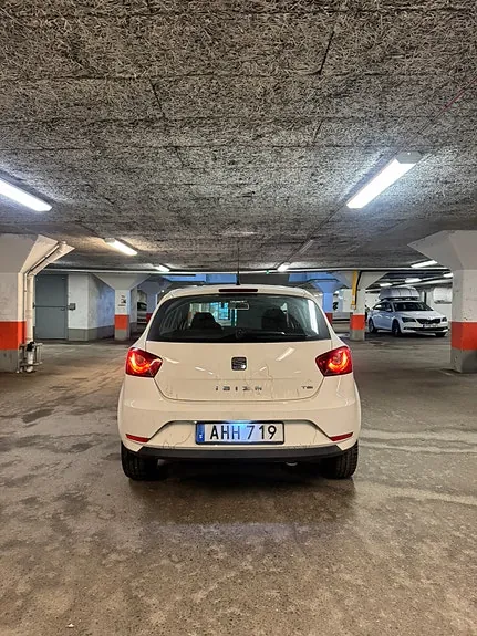 Seat Ibiza 2015 photo 3