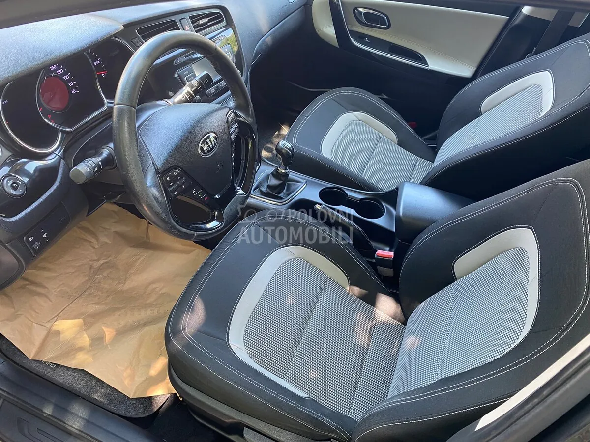 Kia Ceed Sw 2014 photo 5