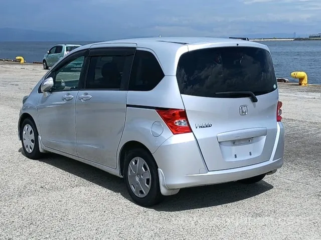Honda Freed 2009 photo 3
