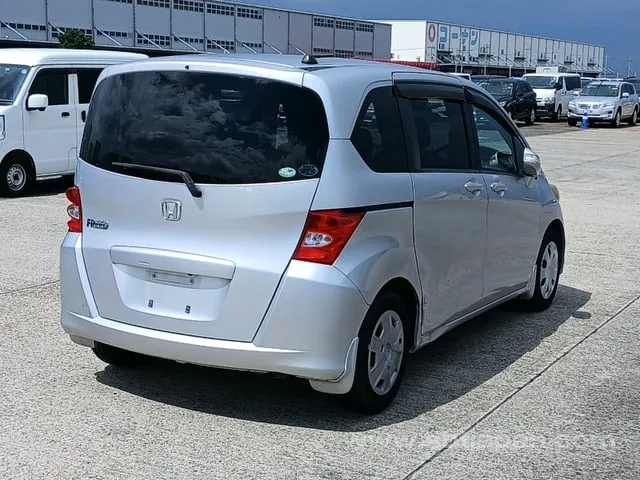 Honda Freed 2009 photo 4