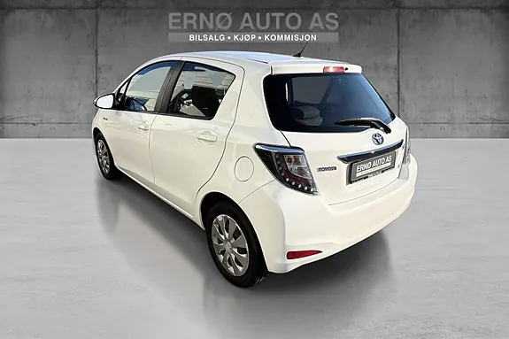 Toyota Yaris 2013 photo 5