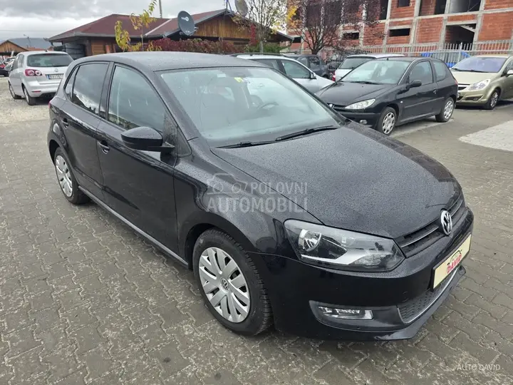 Volkswagen Polo 2010 photo 3
