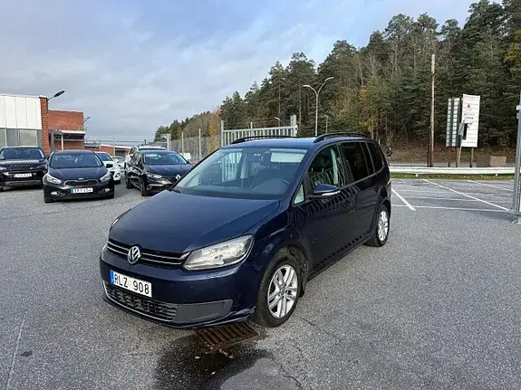 Volkswagen Touran 2011 photo 2