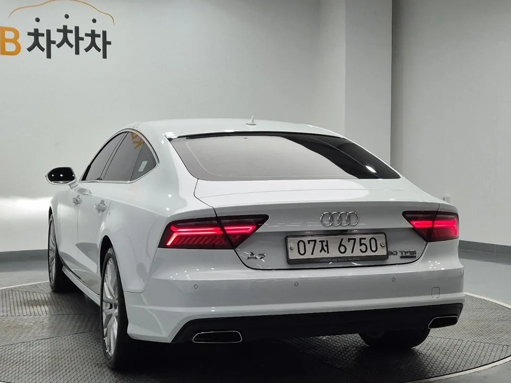 Audi A7 2016 photo 2