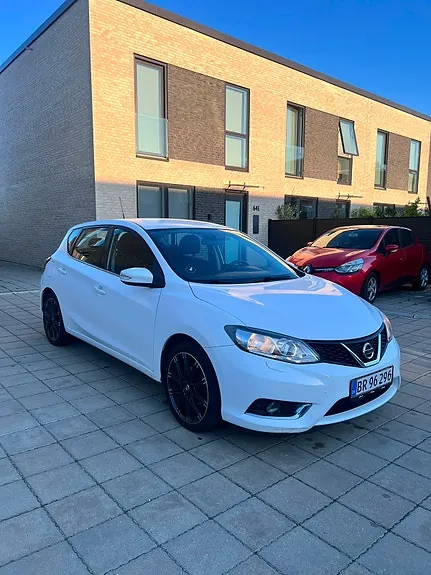 Nissan Pulsar 2014 photo 4