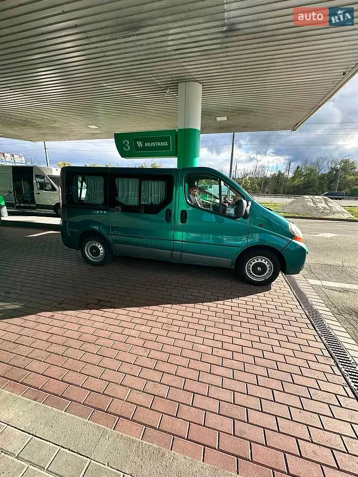 Renault Trafic 2004 photo 3