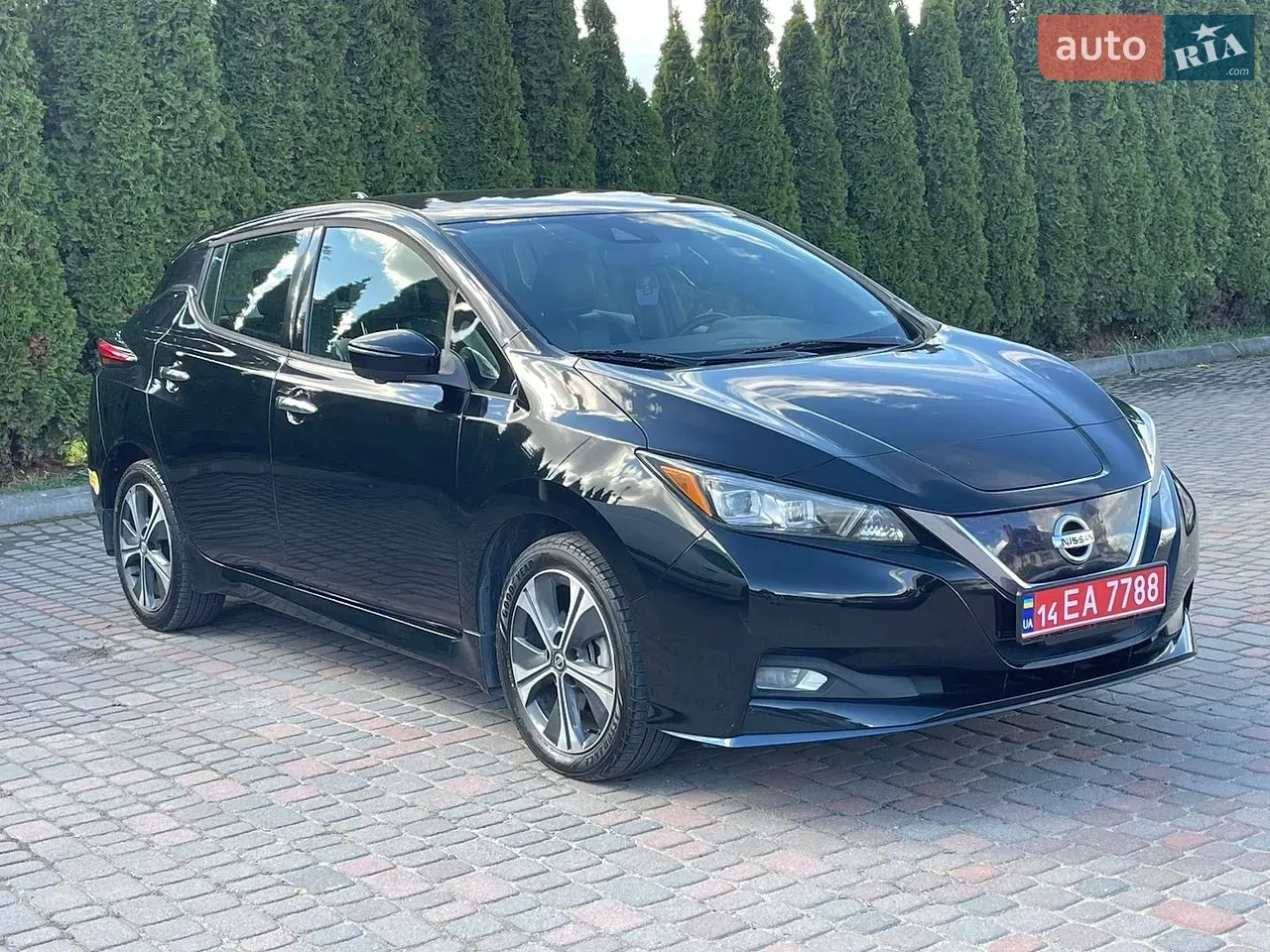 Nissan Leaf 2021 photo 2