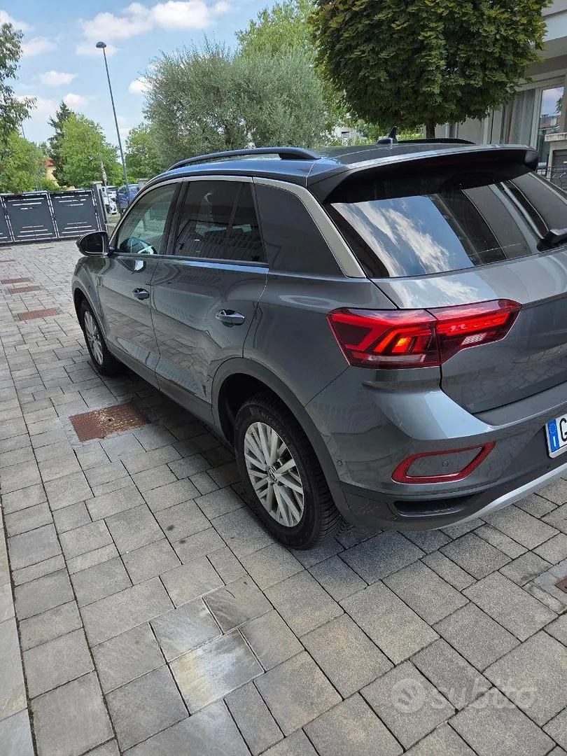 Volkswagen T-Roc 2024 photo 3