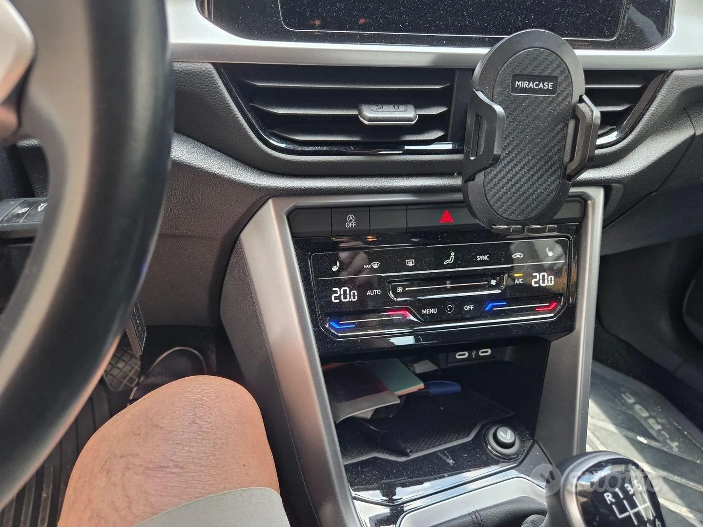 Volkswagen T-Roc 2024 photo 4