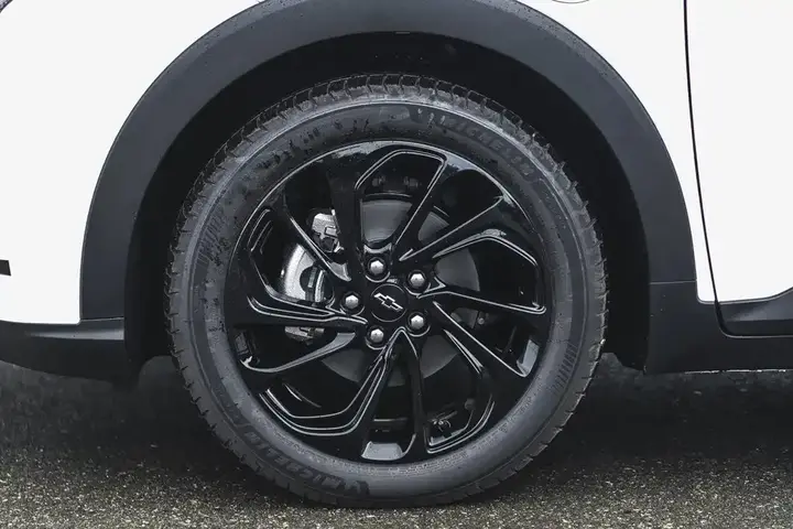 Chevrolet Bolt 2027 photo 3