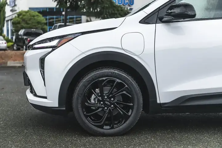 Chevrolet Bolt 2027 photo 2