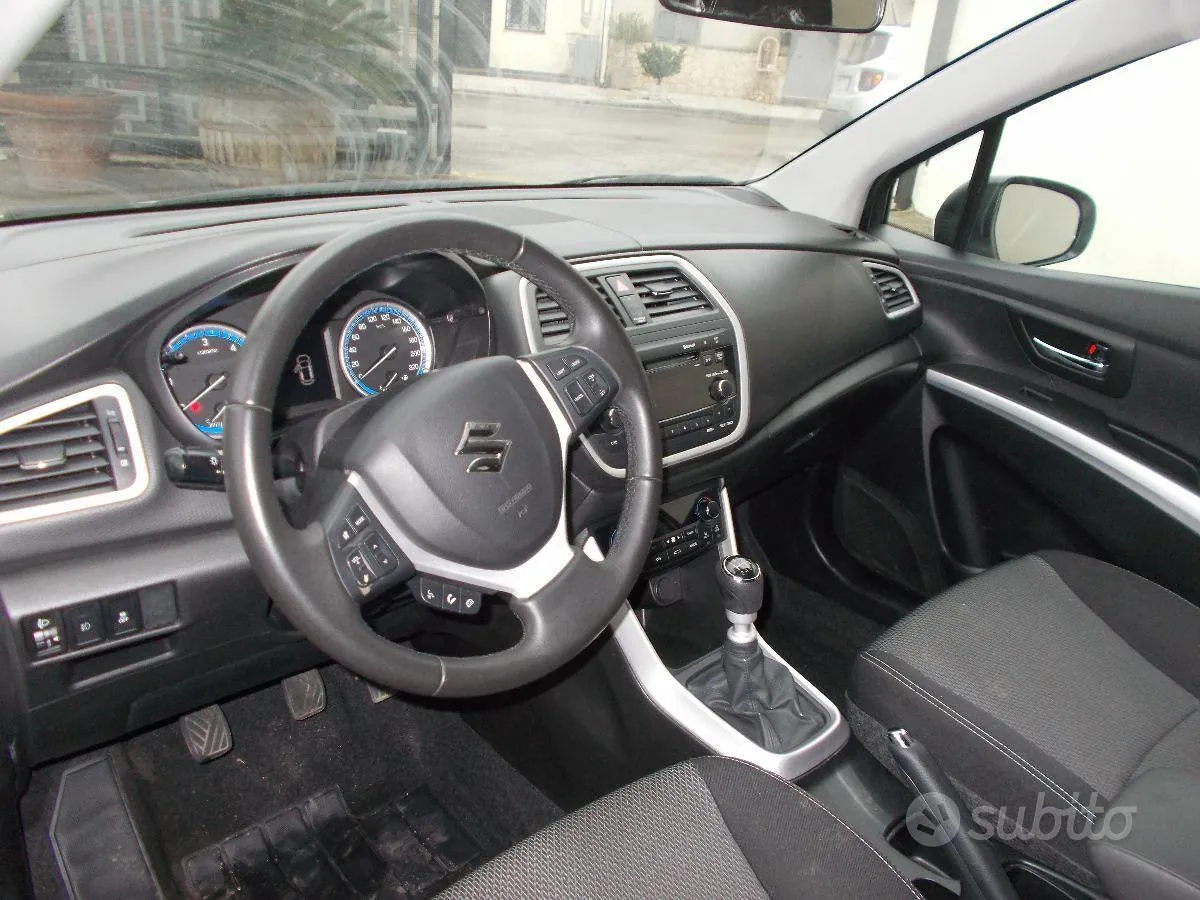Suzuki S-Cross 2015 photo 5