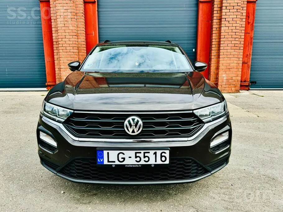 Volkswagen T-Roc 2018 photo 2