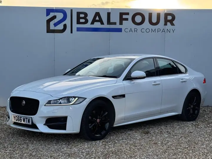 Jaguar Xf 2016 photo 4