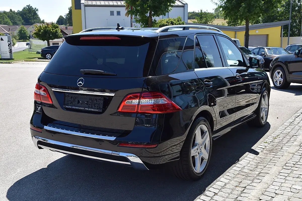 Mercedes-Benz M-Class 2012 photo 3