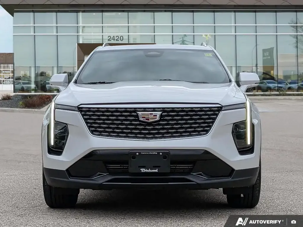 Cadillac Xt4 2024 photo 2