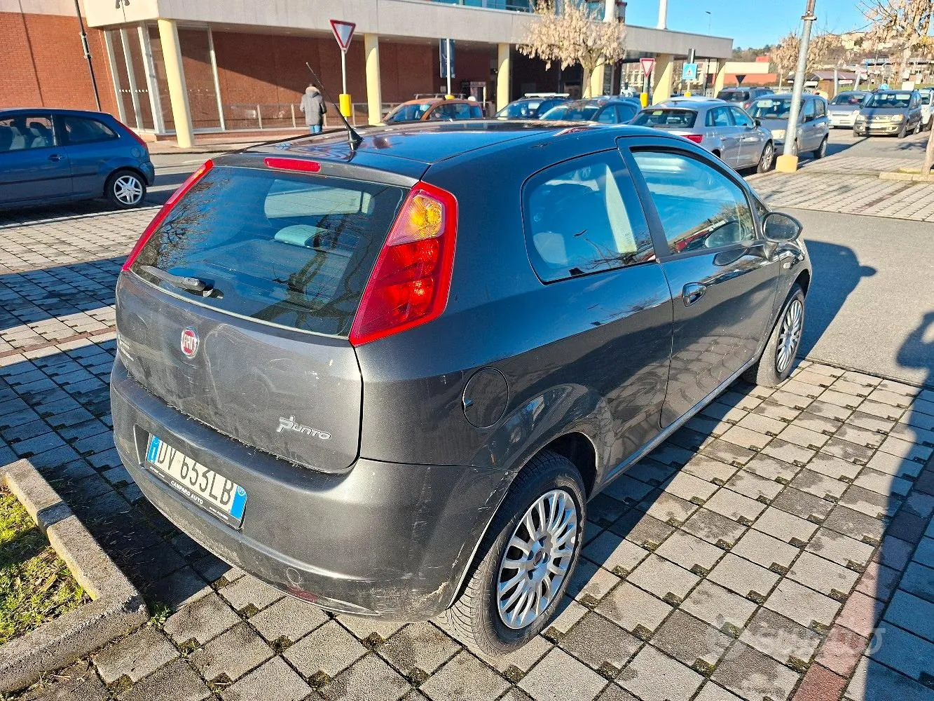 Fiat Punto 2009 photo 3