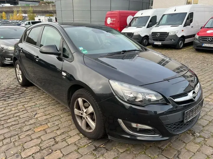 Opel Astra J