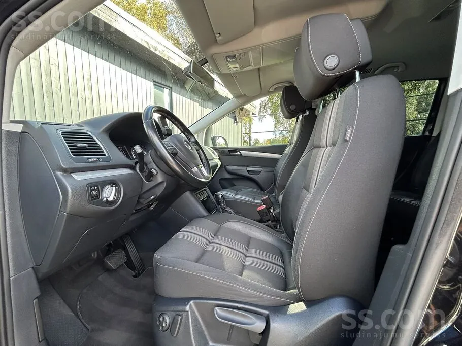 Volkswagen Sharan 2012 photo 5