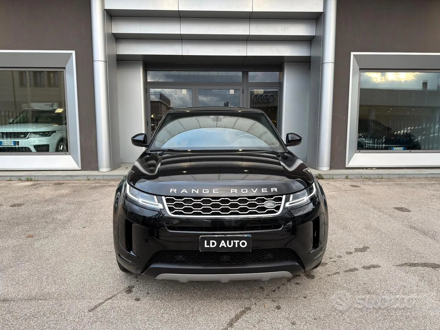 Land Rover Range Rover Evoque 2020 photo 2