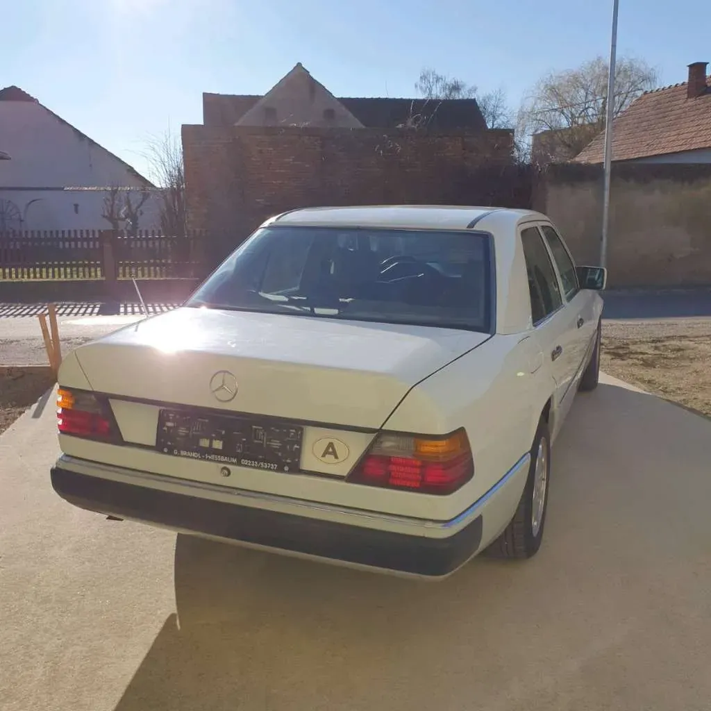 Mercedes-Benz Eklasse
