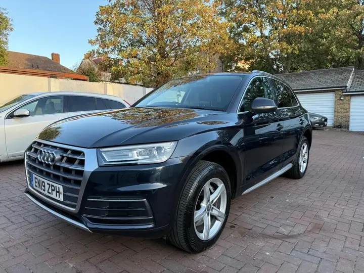 Audi Q5 2019 photo 2