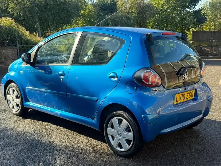 Toyota Aygo 2010 photo 3