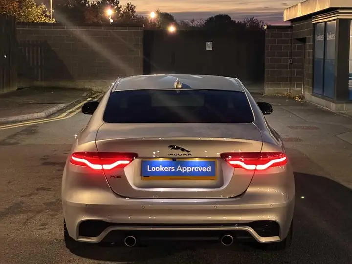 Jaguar Xe 2021 photo 5
