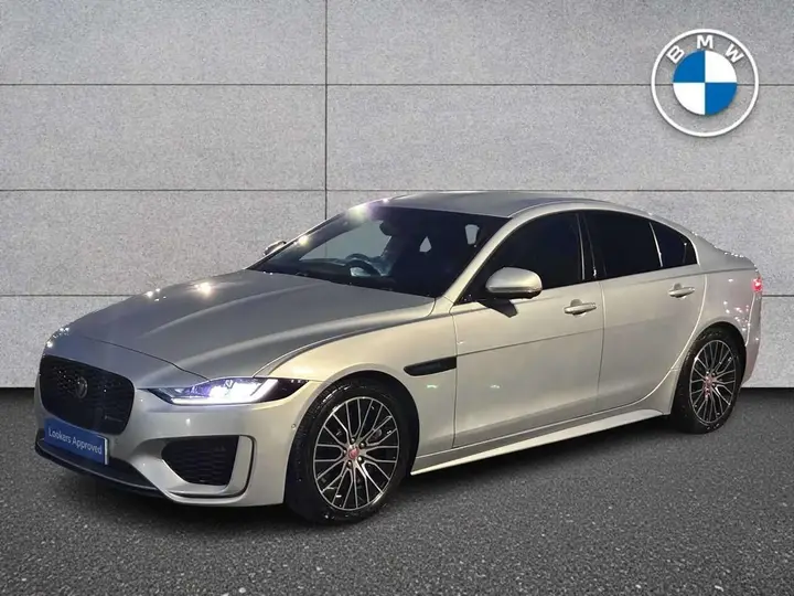Jaguar Xe 2021 photo 3