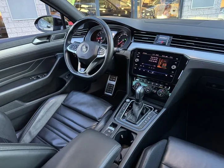 Volkswagen Passat 2020 photo 2