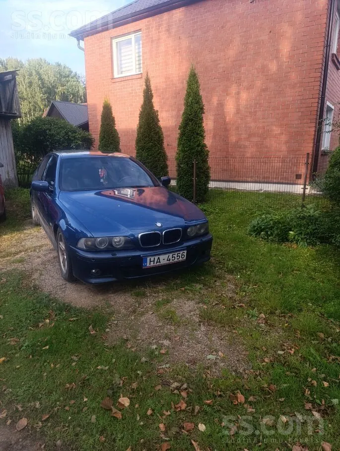 BMW 525