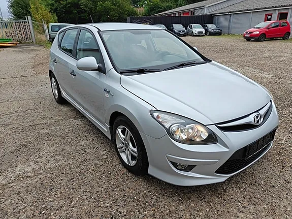 Hyundai I30 2010 photo 3