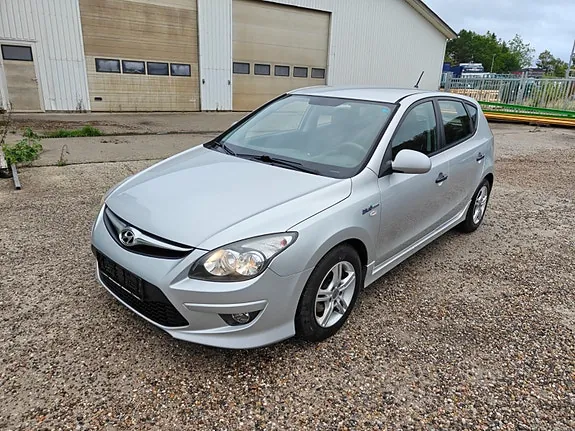 Hyundai I30 2010 photo 2