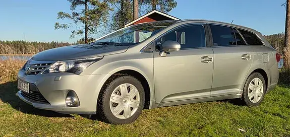 Toyota Avensis 2014 photo 3