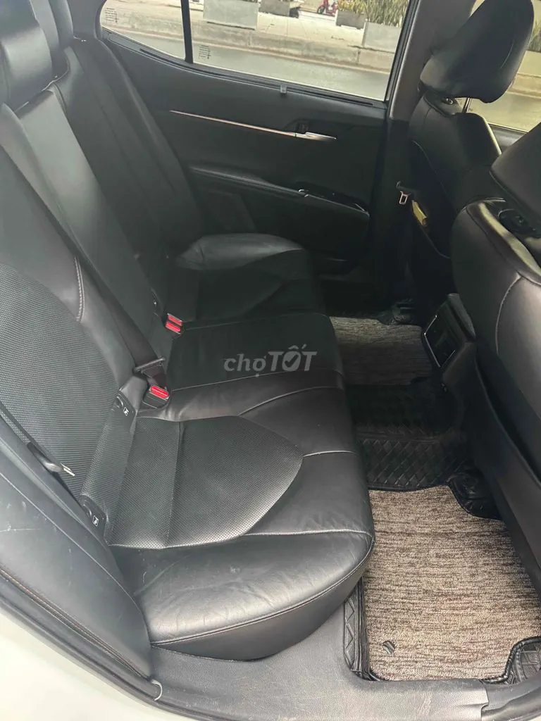 Toyota Camry 2020 photo 2