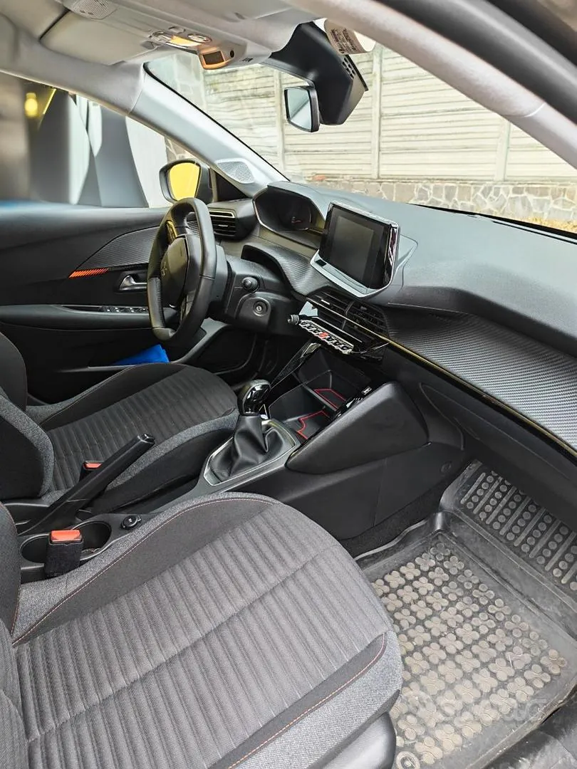Peugeot 208 2022 photo 5