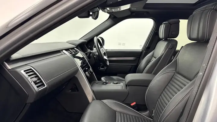 Land Rover Discovery 2024 photo 3