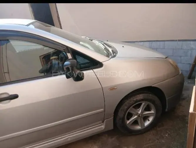 Suzuki Liana