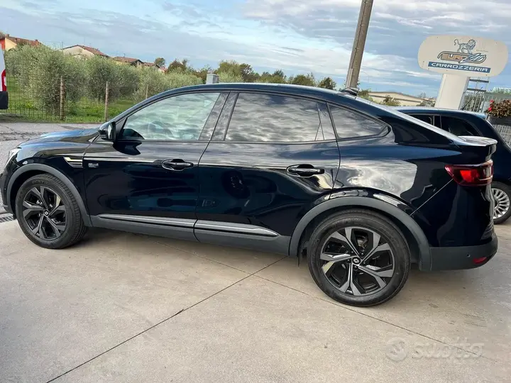 Renault Arkana 2023 photo 2