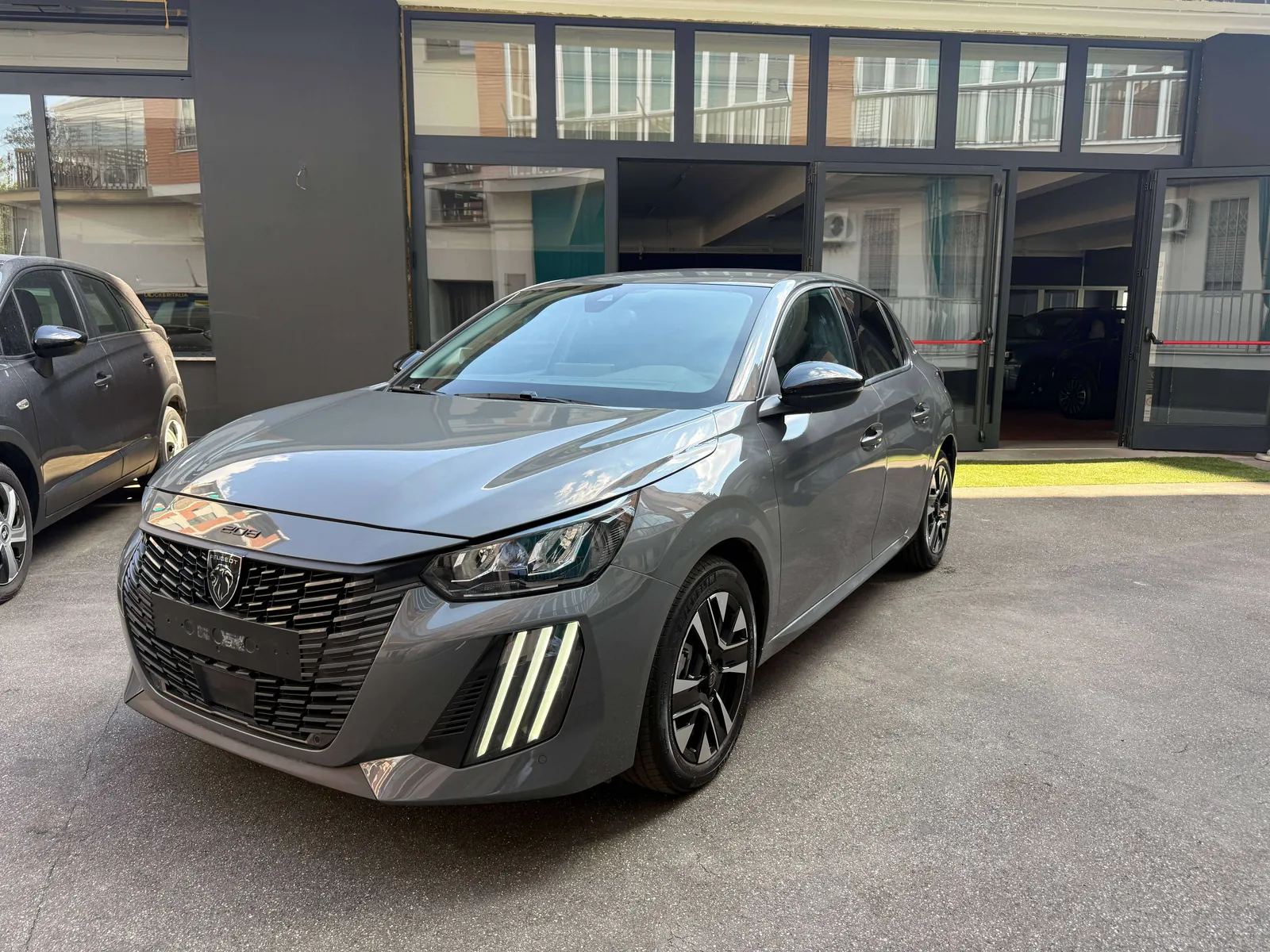 Peugeot 208
