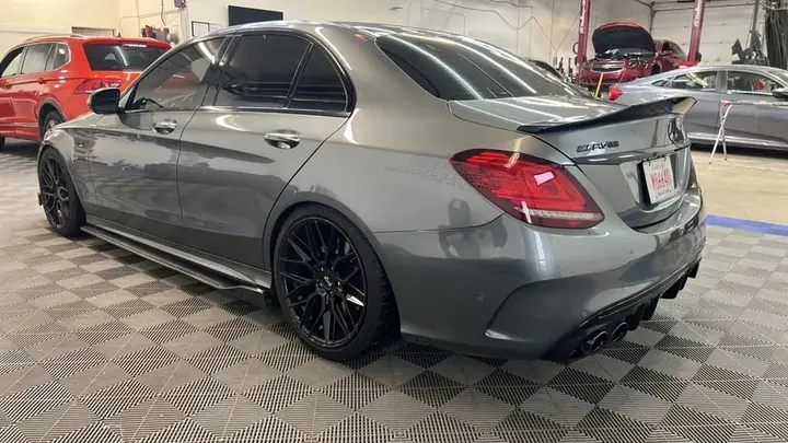 Mercedes-Benz C-Class 2019 photo 3
