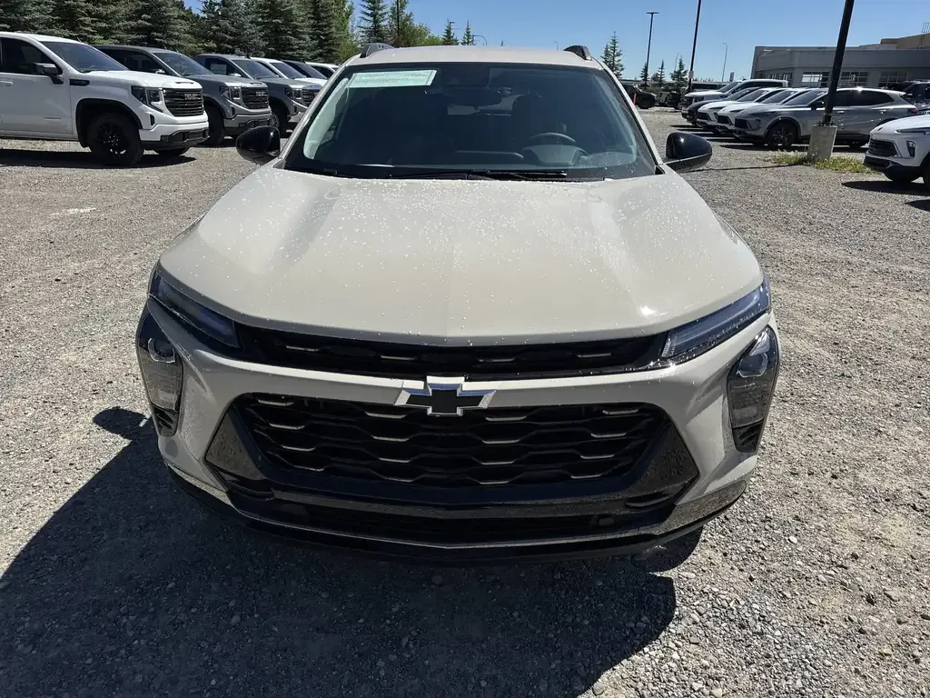 Chevrolet Trax 2026 photo 2