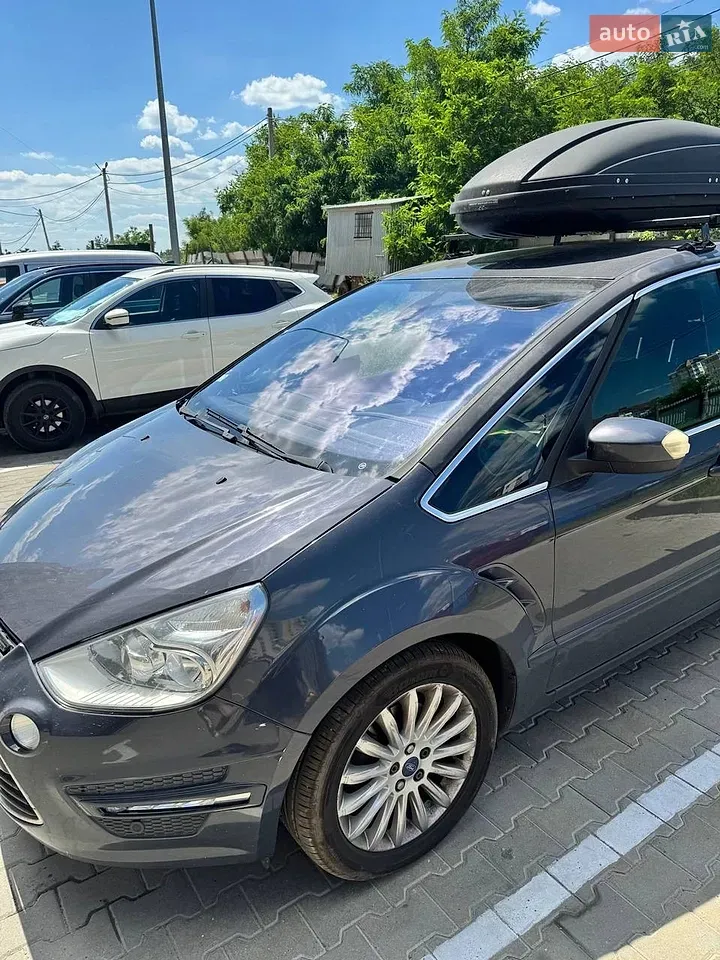 Ford S-Max 2011 photo 2