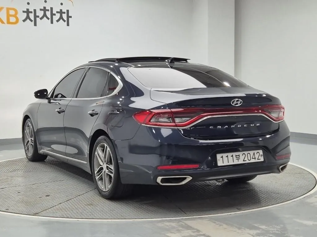 Hyundai Grandeur 2018 photo 2