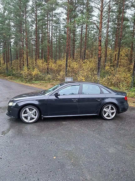 Audi A4 2010 photo 3